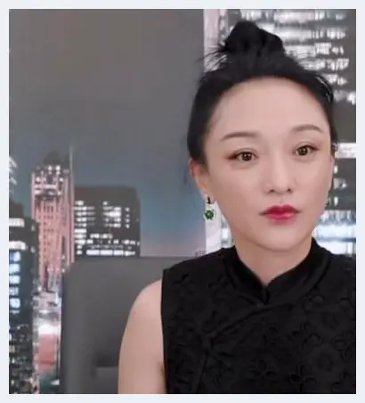 影后周迅也拒绝不了玉石的魅力，佩戴翡翠展现女人的自信与优雅！(玉石常识) | 玉石常识