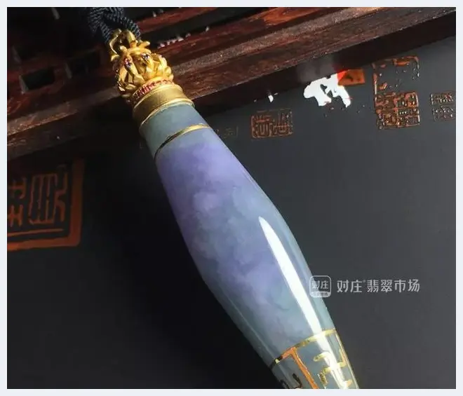 和珅收藏846件翡翠“翎管”叫板慈禧，单单一件现值就超百万(玉石文摘) | 玉石文摘