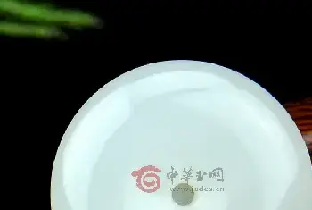 什么是和田玉的韧性？(玉石知识)